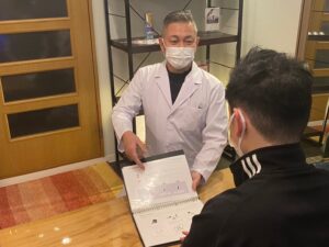 カウンセリングを受ける男性